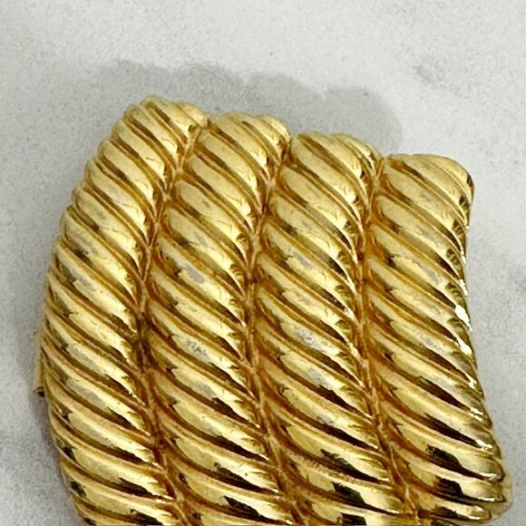 Vintage Textured Wavy Gold Tone Belt Buckle Piece - Picture 3 of 8